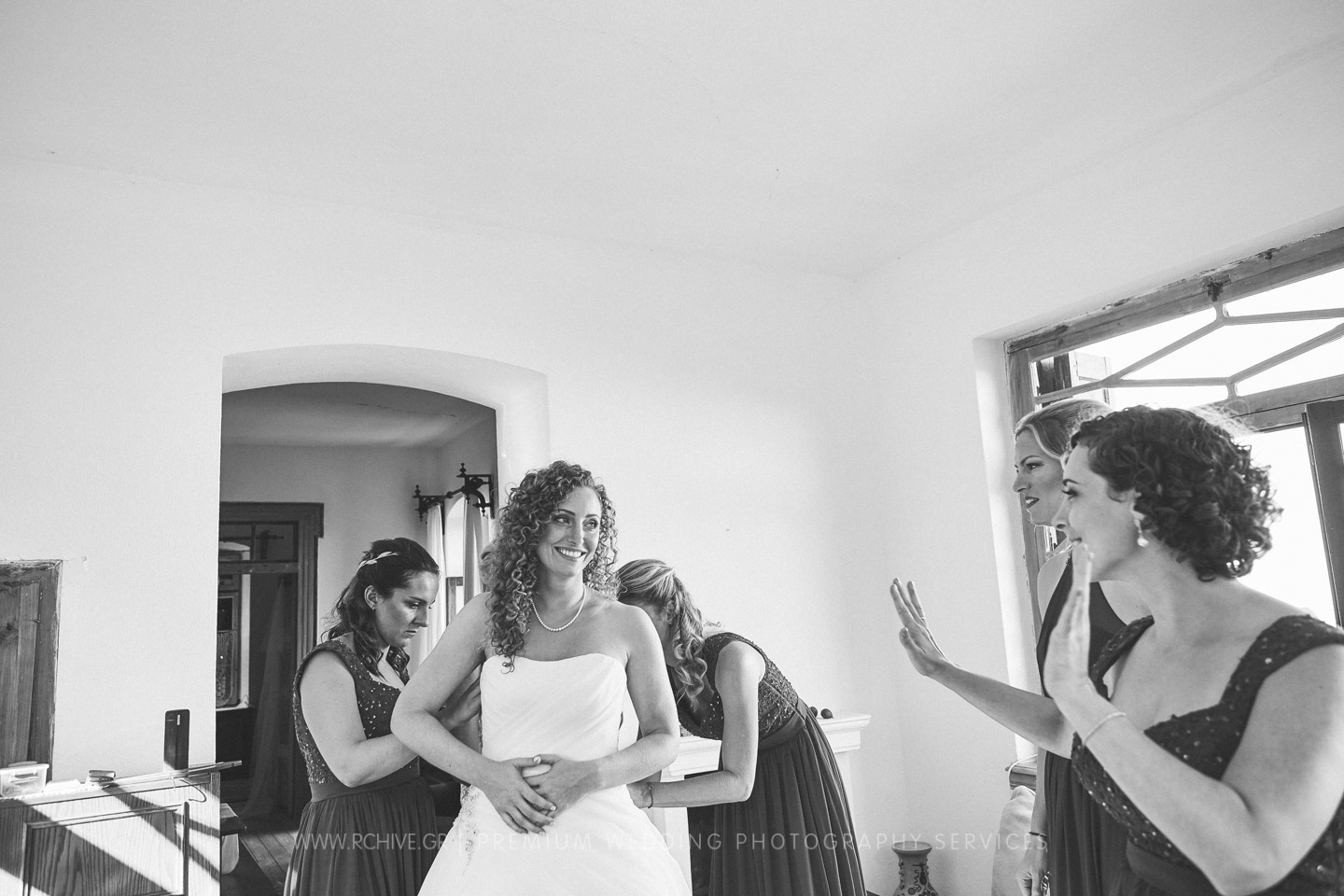 female wedding photographer greece