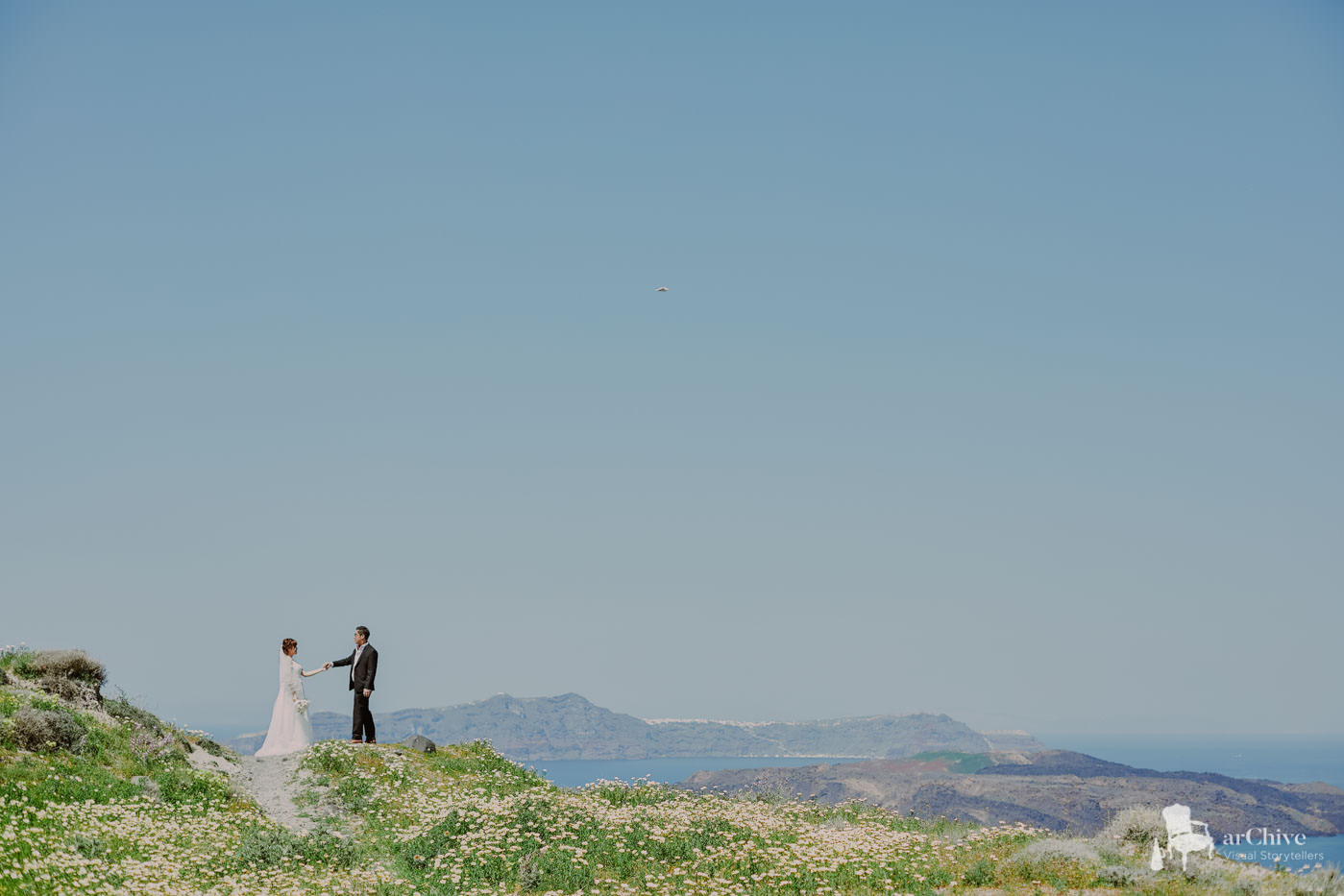 Wedding Photographer Santorini – arChive Visual Storytellers